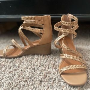 Lucky Brand wedge sandals size 8.